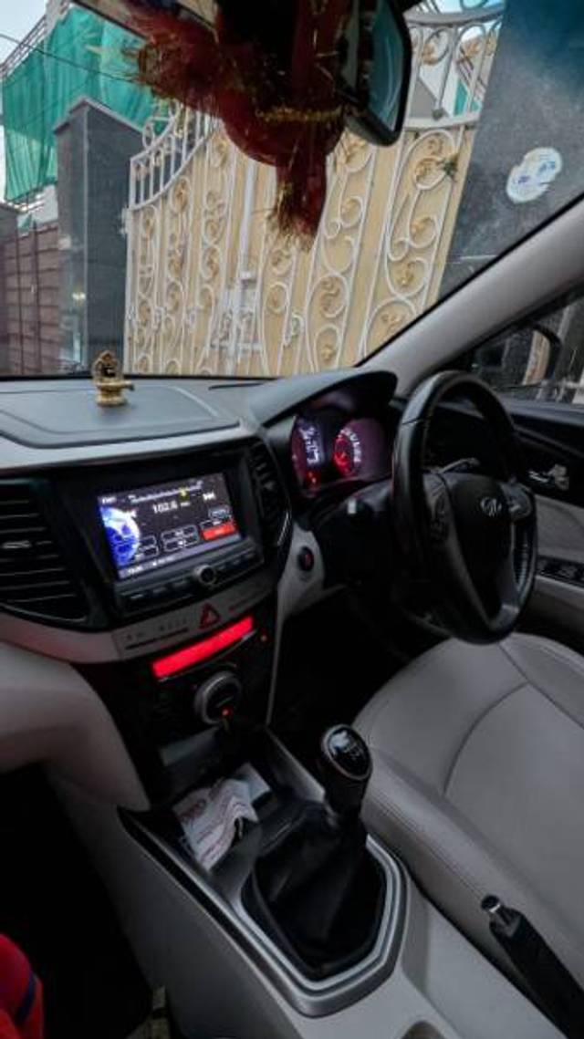 https://images10.gaadi.com/usedgaadi-sellcar/UsedCar/f598d6b7a/7e6cd02d-9957-4c88-9a20-23b791e9a200.jpg?imwidth=6402