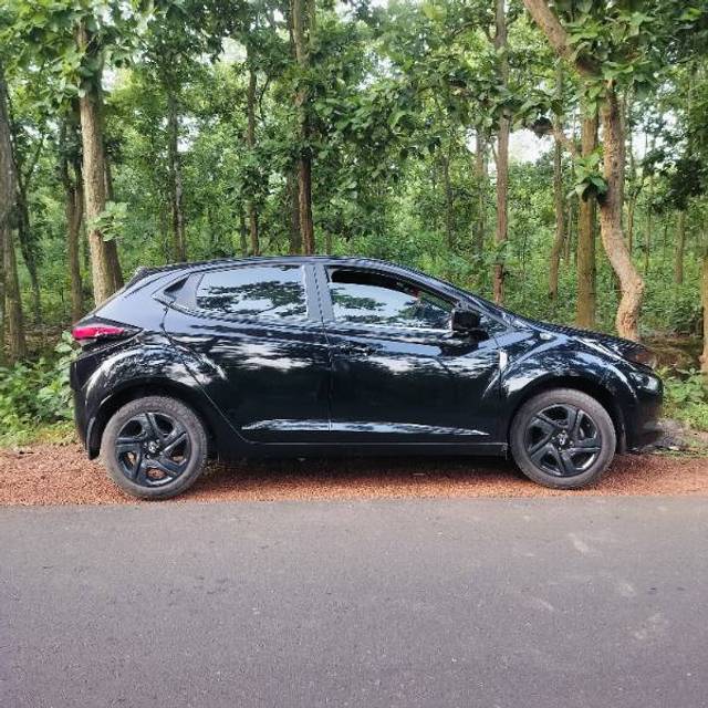 https://images10.gaadi.com/usedgaadi-sellcar/UsedCar/f59a0fffa/74b61531-a560-4f82-a855-4ef4a2ed5ab3.jpg?imwidth=6401