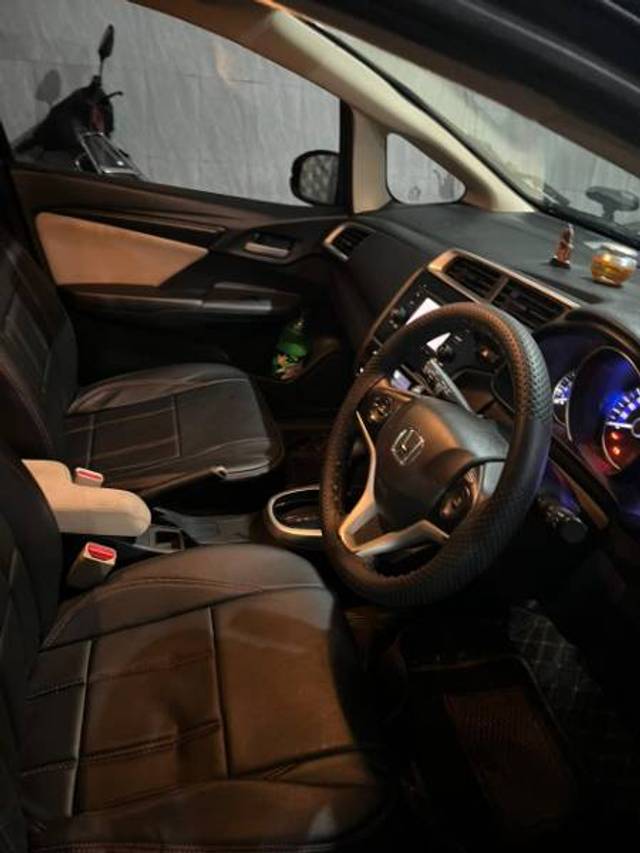https://images10.gaadi.com/usedgaadi-sellcar/UsedCar/f59a8dbca/26a39755-3c4b-43ec-933c-1573de416e4a.jpg?imwidth=6401