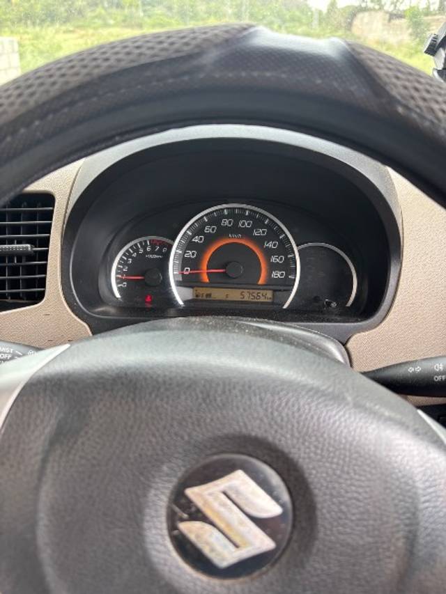 https://images10.gaadi.com/usedgaadi-sellcar/UsedCar/f59ab7e3a/47516e6c-2e4a-4689-a7a0-9c08f7bf1809.jpeg?imwidth=6402