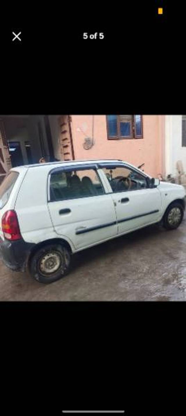 https://images10.gaadi.com/usedgaadi-sellcar/UsedCar/f59b0c94a/004f00dd-4efb-4229-a59b-a57faf302fb8.jpg?imwidth=6401