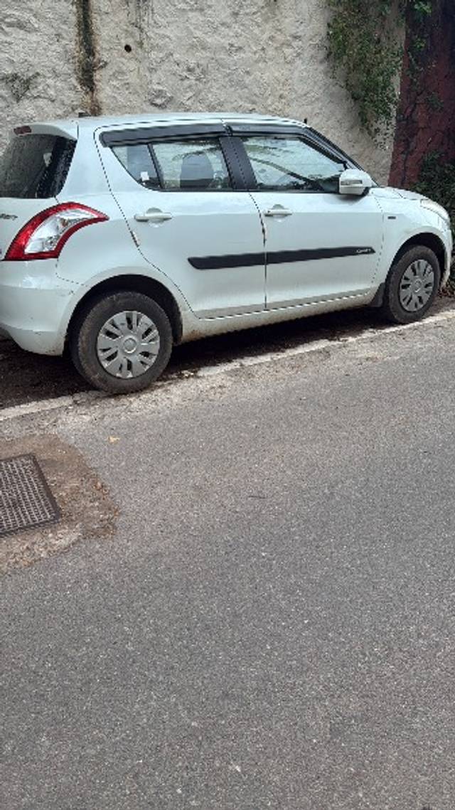 https://images10.gaadi.com/usedgaadi-sellcar/UsedCar/f59b1077a/4a6ffc01-1241-4fb9-b9b5-1ac442d440e5.jpeg?imwidth=6402