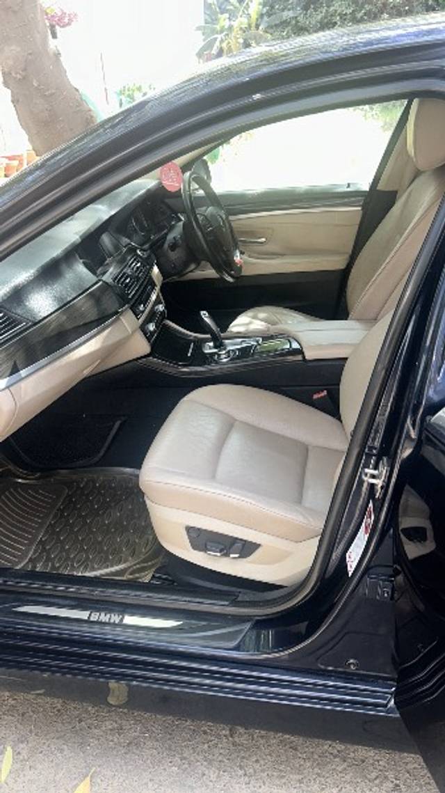 https://images10.gaadi.com/usedgaadi-sellcar/UsedCar/f59b1809a/e0b32fc2-c0bb-4080-a890-8c48ed8a2202.jpeg?imwidth=6402
