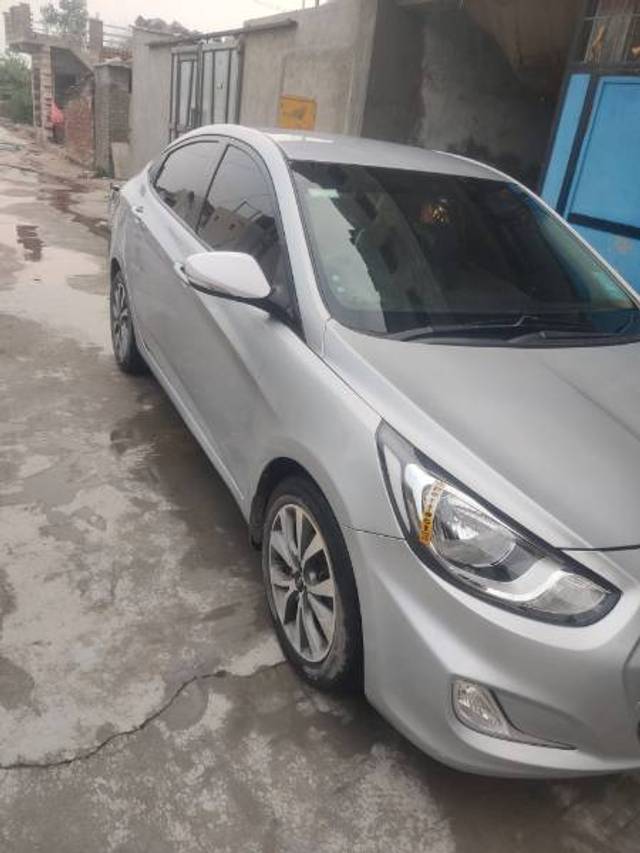 https://images10.gaadi.com/usedgaadi-sellcar/UsedCar/f59bb266a/e9fca1c2-70cc-42ee-bcbe-7f82ad1325dd.jpg?imwidth=6400