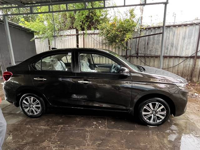 https://images10.gaadi.com/usedgaadi-sellcar/UsedCar/f59bf101a/491399f0-b47c-4c0a-8851-88024d27a3f0.jpeg?imwidth=6401