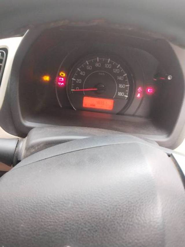 https://images10.gaadi.com/usedgaadi-sellcar/UsedCar/f59c2215a/3733ff53-640b-496b-b980-60e7f6587cba.jpg?imwidth=6402