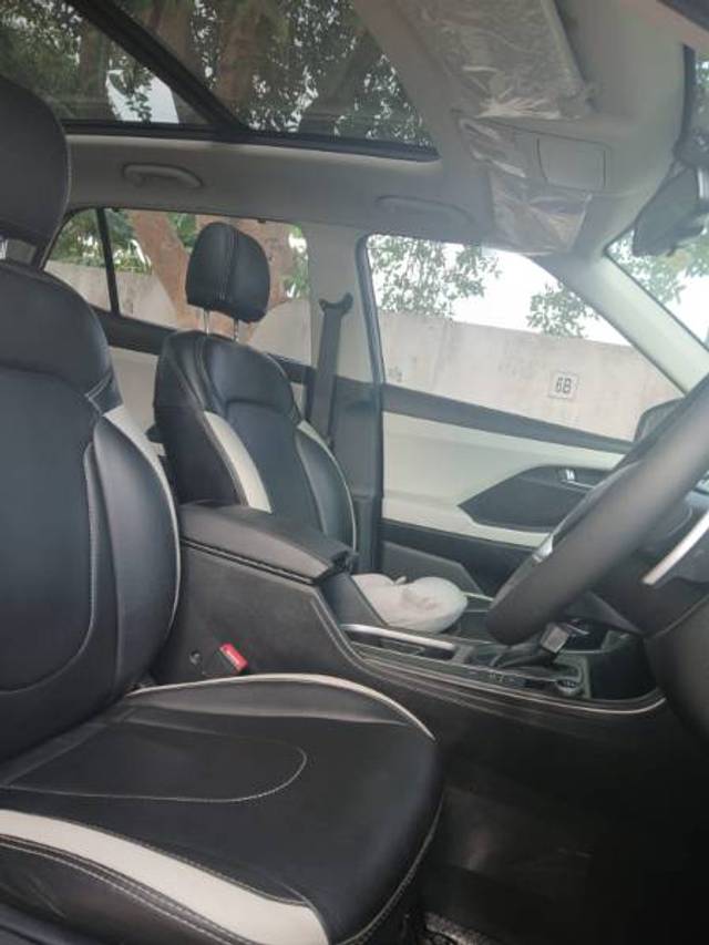 https://images10.gaadi.com/usedgaadi-sellcar/UsedCar/f59c7601a/47dbedc7-40ed-424c-9089-51ea7094e546.jpg?imwidth=6401