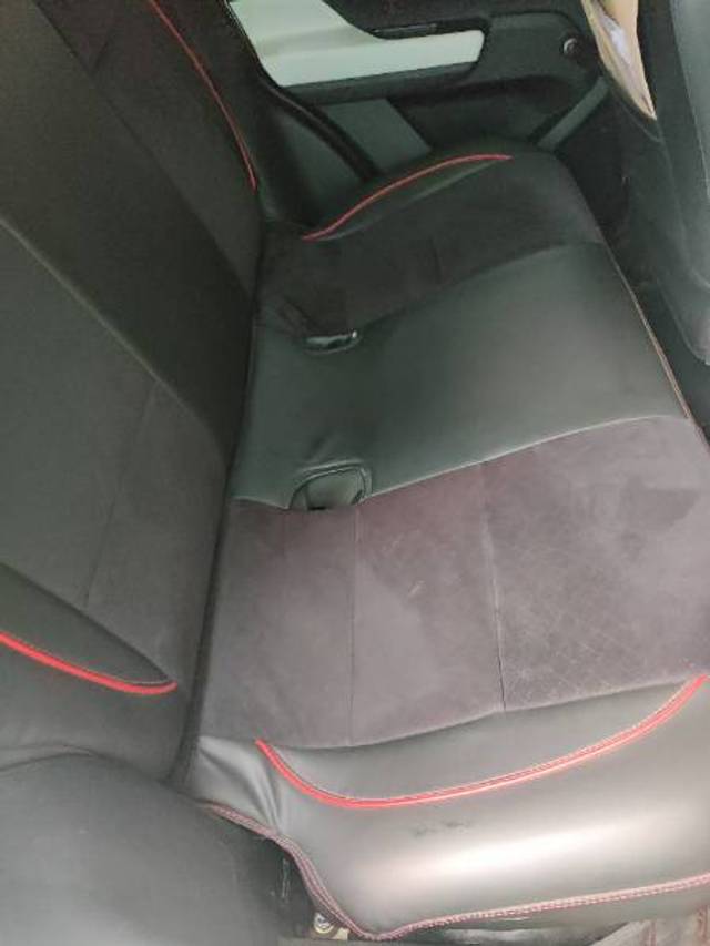 https://images10.gaadi.com/usedgaadi-sellcar/UsedCar/f59ccea6a/942e069f-fedb-477c-8a14-585f8b60eaf5.jpg?imwidth=6402