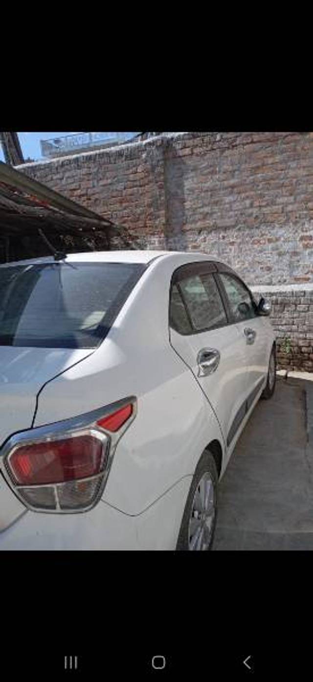 https://images10.gaadi.com/usedgaadi-sellcar/UsedCar/f59d60c8a/8ff9e2a1-9484-49d1-be01-14b67b2c7e33.jpg?imwidth=6400