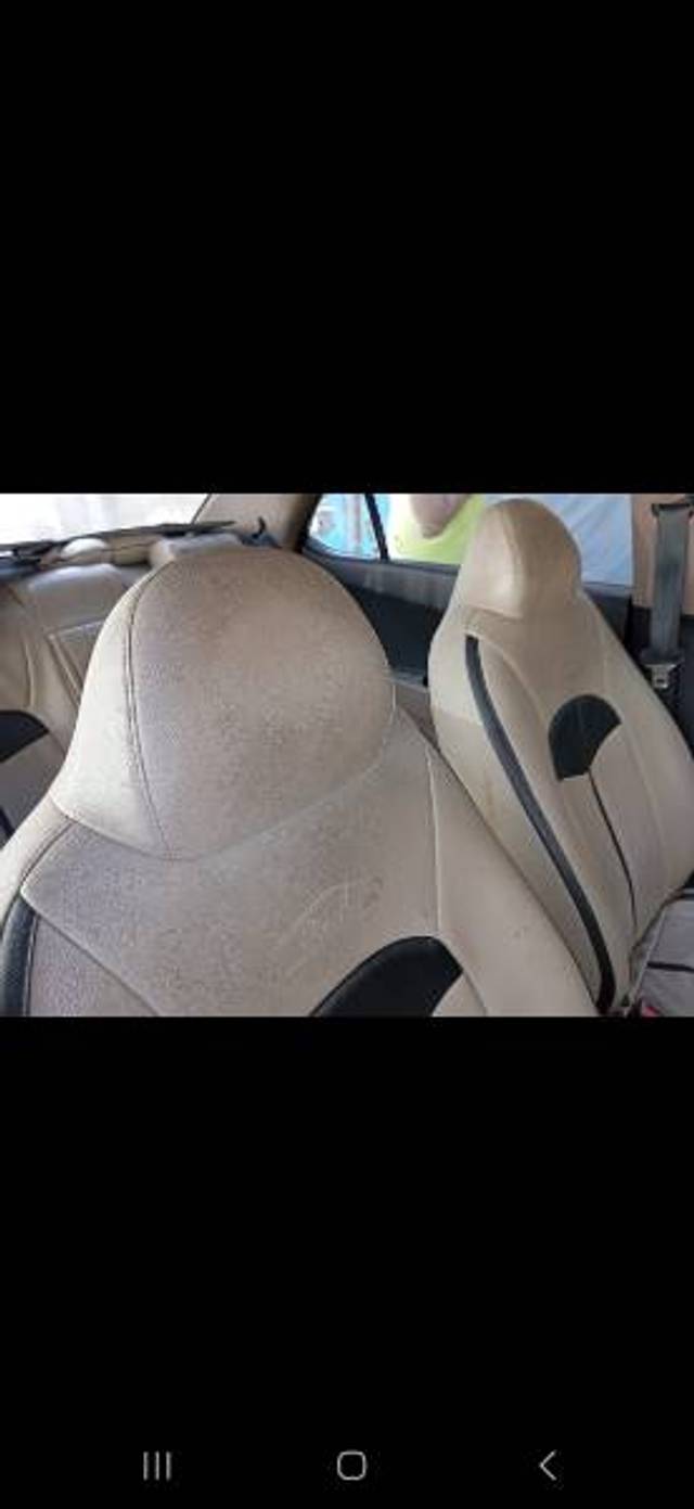 https://images10.gaadi.com/usedgaadi-sellcar/UsedCar/f59d60c8a/9eb43313-820b-461a-9d74-8c15c4a25d3d.jpg?imwidth=6401