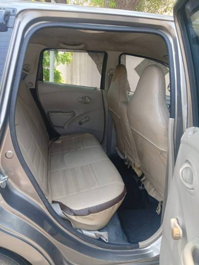 https://images10.gaadi.com/usedgaadi-sellcar/UsedCar/f59d89dfa/f6ad2384-78a6-4743-b565-b841644ebdf0.jpeg?imwidth=6402