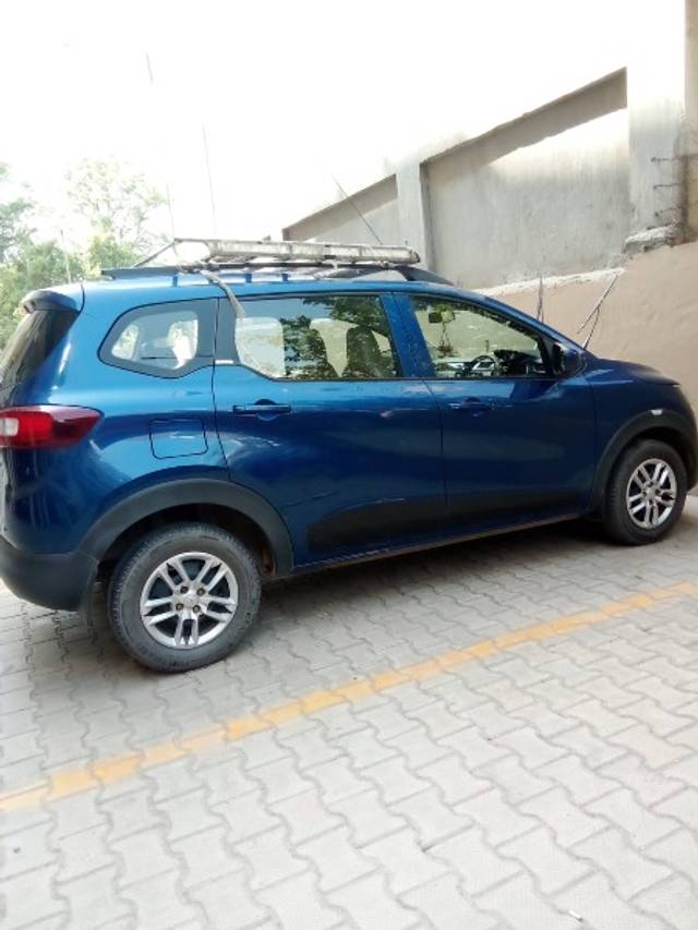 https://images10.gaadi.com/usedgaadi-sellcar/UsedCar/f59d9de4a/e2475444-fc03-4ebc-8ec5-185a79379faf.jpeg?imwidth=6400