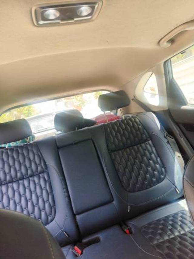 https://images10.gaadi.com/usedgaadi-sellcar/UsedCar/f59dce0ca/65549e5e-0d76-4b57-b85f-e1867fee42ae.jpg?imwidth=6402