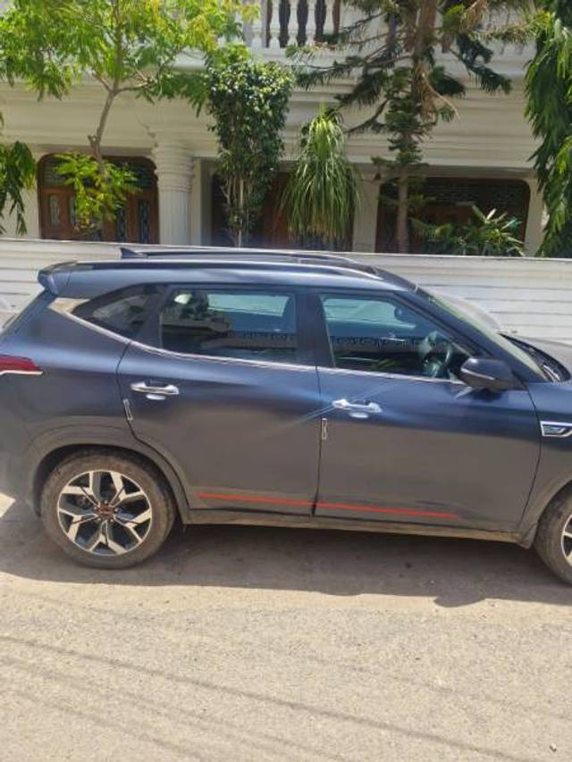 https://images10.gaadi.com/usedgaadi-sellcar/UsedCar/f59dce0ca/9aa261db-9b85-42aa-8f66-f8db05abbdb6.jpg?imwidth=6400