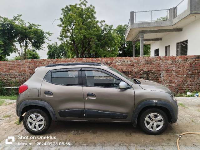 https://images10.gaadi.com/usedgaadi-sellcar/UsedCar/f59dd593a/3ef540f7-b6d8-45cb-ad28-d2503ec58b4f.jpg?imwidth=6402