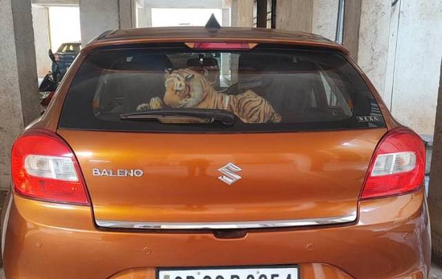 https://images10.gaadi.com/usedgaadi-sellcar/UsedCar/f59e19b0a/c97af355-868f-4da4-9f34-3a95165fabe0.jpg?imwidth=6402