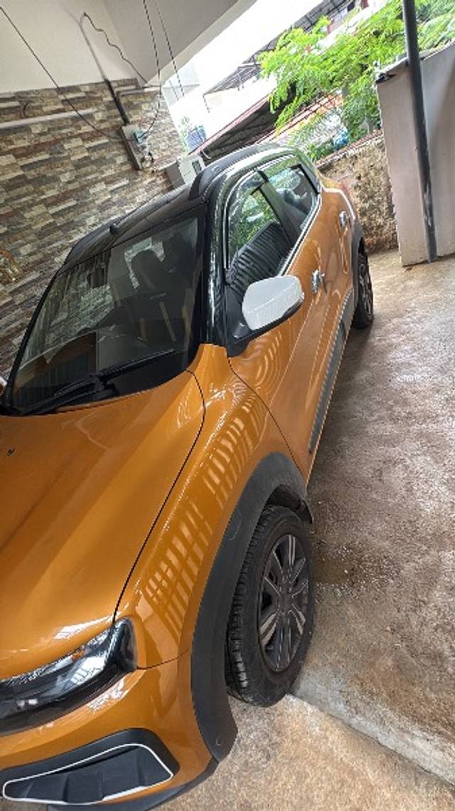 https://images10.gaadi.com/usedgaadi-sellcar/UsedCar/f59e1afba/44e425a1-c1de-4152-bebf-bc4dde520181.jpeg?imwidth=6401