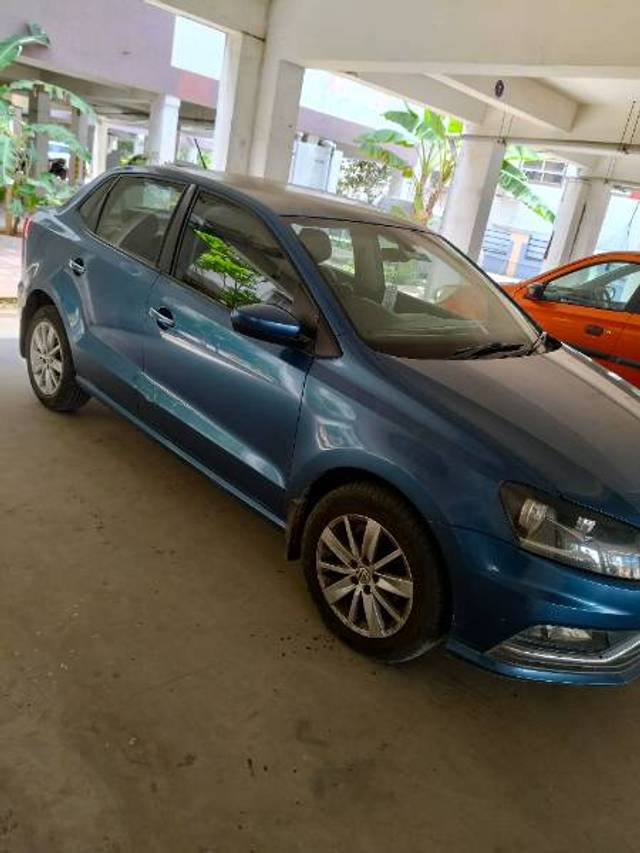 https://images10.gaadi.com/usedgaadi-sellcar/UsedCar/f59f28b2a/fc2c7c94-9bc9-4f62-adcf-a0f15217b0d0.jpg?imwidth=6400