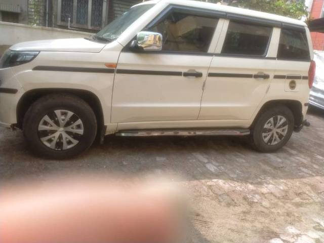 https://images10.gaadi.com/usedgaadi-sellcar/UsedCar/f59fade9a/9b515de3-5e82-45c0-86ff-d54bfdb02413.jpg?imwidth=6402