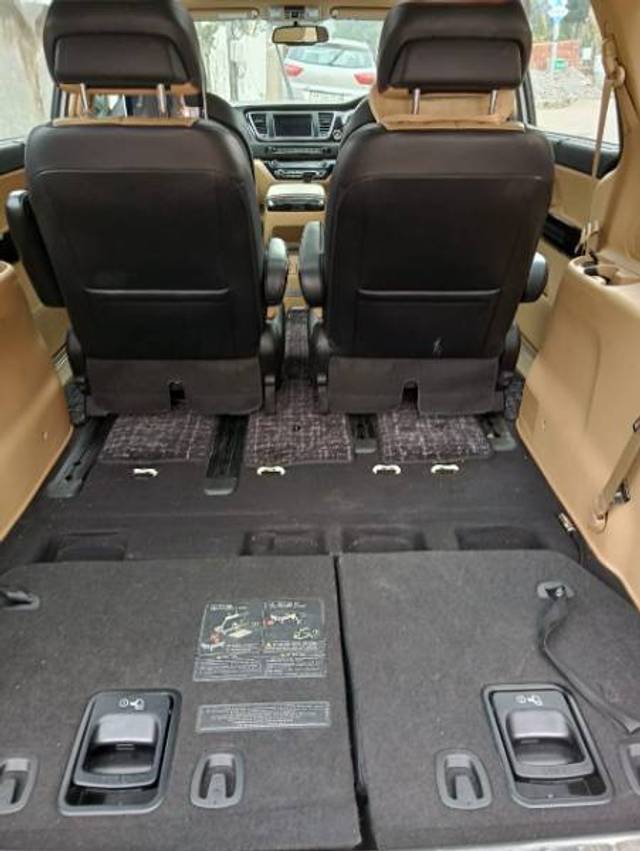 https://images10.gaadi.com/usedgaadi-sellcar/UsedCar/f5a01007a/90d05dc8-185c-4a32-b568-0bc3d5eedfe6.jpg?imwidth=6402