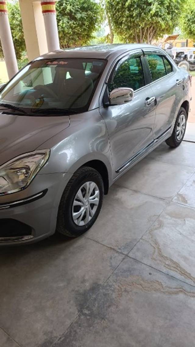 https://images10.gaadi.com/usedgaadi-sellcar/UsedCar/f5a0260ea/461d67bc-602f-421f-8918-467a1bd05569.jpeg?imwidth=6402