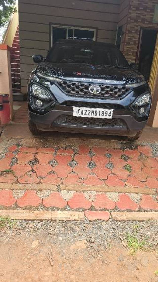 https://images10.gaadi.com/usedgaadi-sellcar/UsedCar/f5a09293a/7ca1f5f9-8206-4852-9581-c7d4456b546b.jpg?imwidth=6400