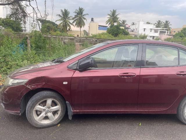 https://images10.gaadi.com/usedgaadi-sellcar/UsedCar/f5a0ca42a/f5397059-d497-4452-a2d0-424f863eb210.jpeg?imwidth=6400