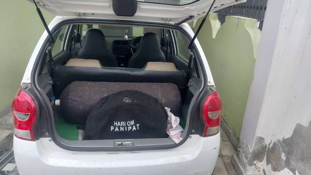 https://images10.gaadi.com/usedgaadi-sellcar/UsedCar/f5a0db57a/b3ca7ebb-ed2f-4789-b93b-55a4204ddf0f.jpg?imwidth=6402