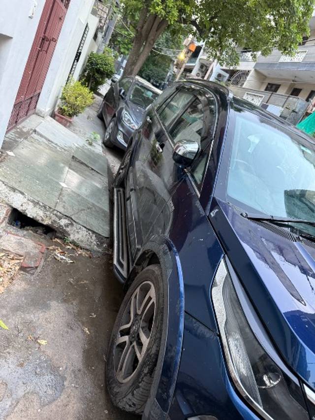 https://images10.gaadi.com/usedgaadi-sellcar/UsedCar/f5a0f3d6a/26f89103-7393-4ede-97c7-b978ebe0db18.jpeg?imwidth=6400