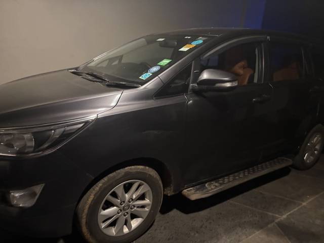 https://images10.gaadi.com/usedgaadi-sellcar/UsedCar/f5a11a51a/6e245c42-556c-4b1c-9a72-d3ada6d6ea28.jpeg?imwidth=6400