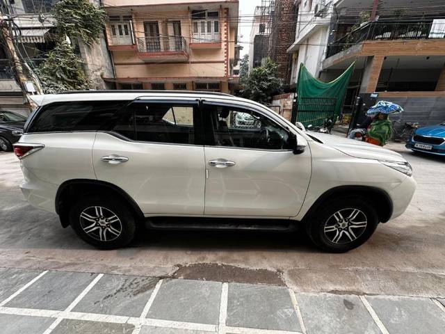 https://images10.gaadi.com/usedgaadi-sellcar/UsedCar/f5a156faa/be4efc4f-7393-499e-a4f7-5e5e24973849.jpeg?imwidth=6401