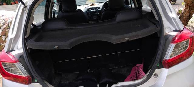 https://images10.gaadi.com/usedgaadi-sellcar/UsedCar/f5a15c5fa/728fb497-0766-4d34-a22b-8ceedd00d227.jpg?imwidth=6401