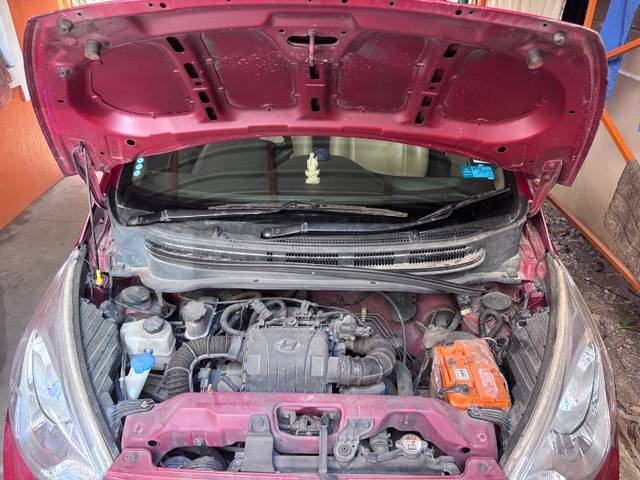 https://images10.gaadi.com/usedgaadi-sellcar/UsedCar/f5a183a5a/561f31ae-a891-46b2-8020-9b2eda604423.jpeg?imwidth=6402