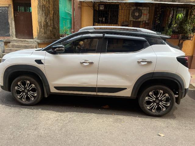 https://images10.gaadi.com/usedgaadi-sellcar/UsedCar/f5a1bdb7a/50fb4187-53d0-4fd9-b96d-6a0edeebbb09.jpeg?imwidth=6402