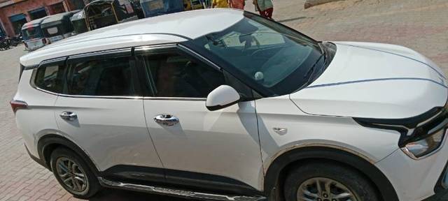 https://images10.gaadi.com/usedgaadi-sellcar/UsedCar/f5a1fa2aa/ef4c4988-c5f2-41e8-b456-80a196162559.jpg?imwidth=6401