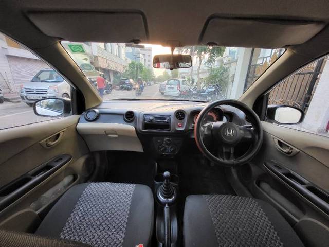 https://images10.gaadi.com/usedgaadi-sellcar/UsedCar/f5a23b8ea/05bdd2fc-b69e-41a3-8bb6-f3b2bc244c8f.jpg?imwidth=6402