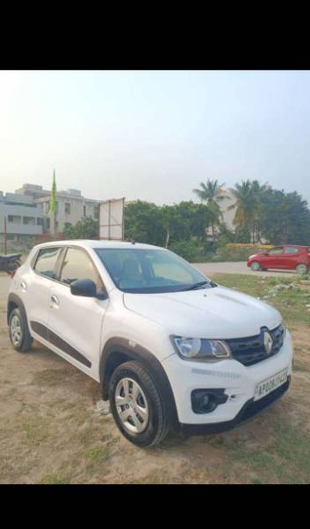 https://images10.gaadi.com/usedgaadi-sellcar/UsedCar/f5a2d0f4a/039d834e-0ac7-4135-8c63-b3c9863ce180.jpg?imwidth=6400