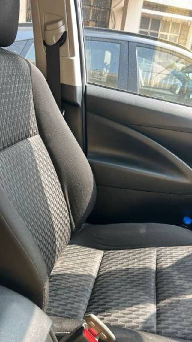 https://images10.gaadi.com/usedgaadi-sellcar/UsedCar/f5a2fe77a/5100e916-b6f1-43da-970e-d9b24053381b.jpg?imwidth=6402