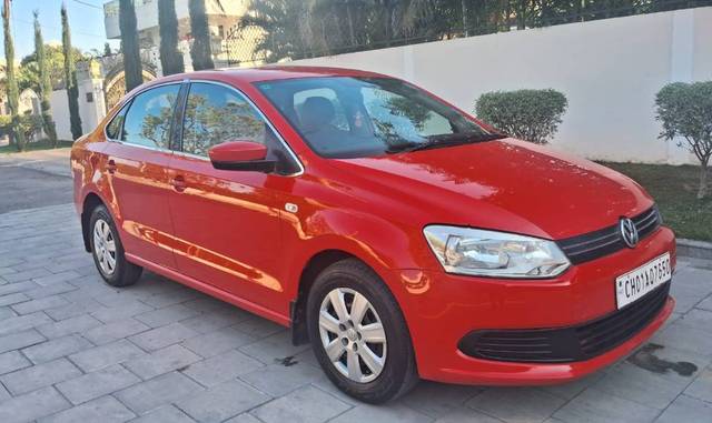 https://images10.gaadi.com/usedgaadi-sellcar/UsedCar/f5a3384da/eb5c1104-23d3-46b9-b49a-8657867ada13.jpg?imwidth=6402