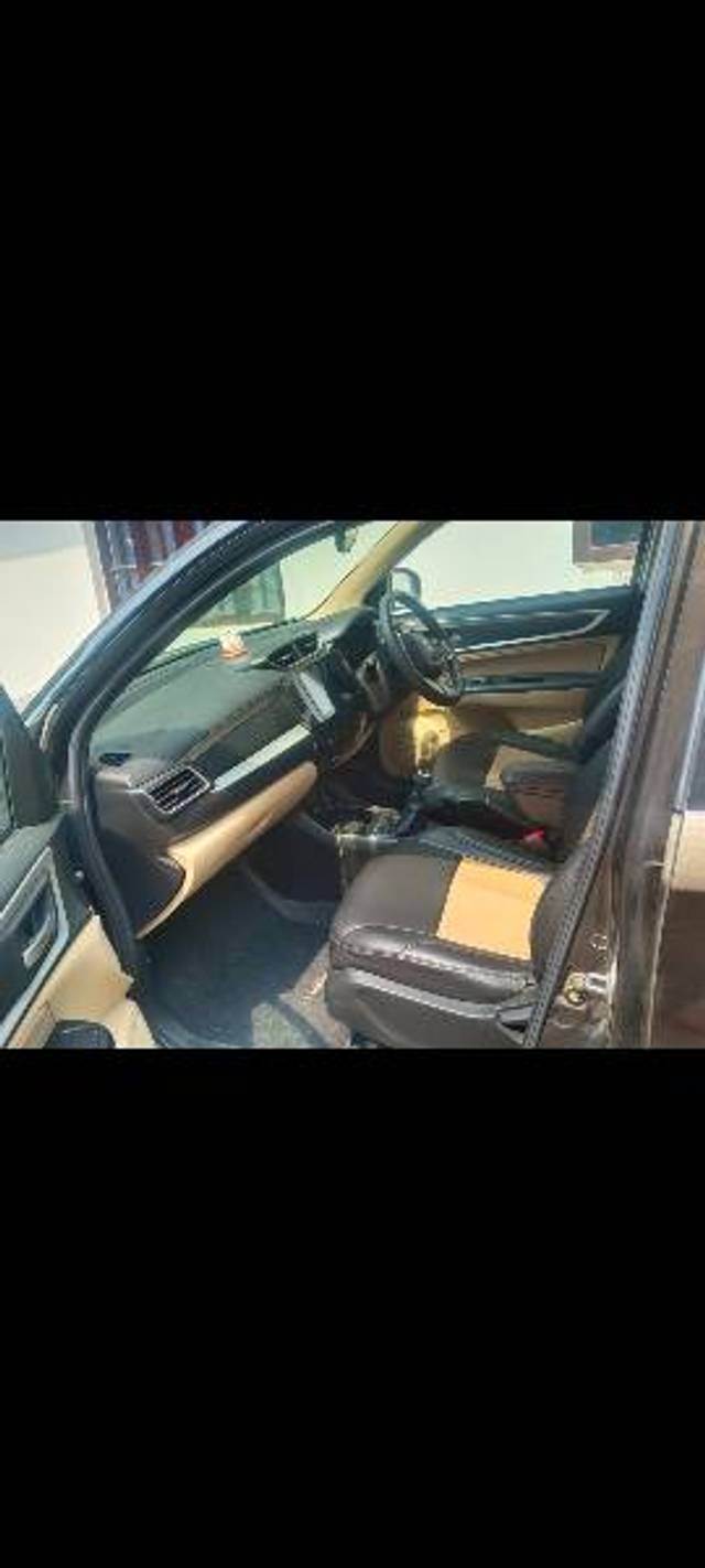 https://images10.gaadi.com/usedgaadi-sellcar/UsedCar/f5a35829a/1d92b0ba-0c1d-47ca-8174-05b13088b0ff.jpg?imwidth=6402