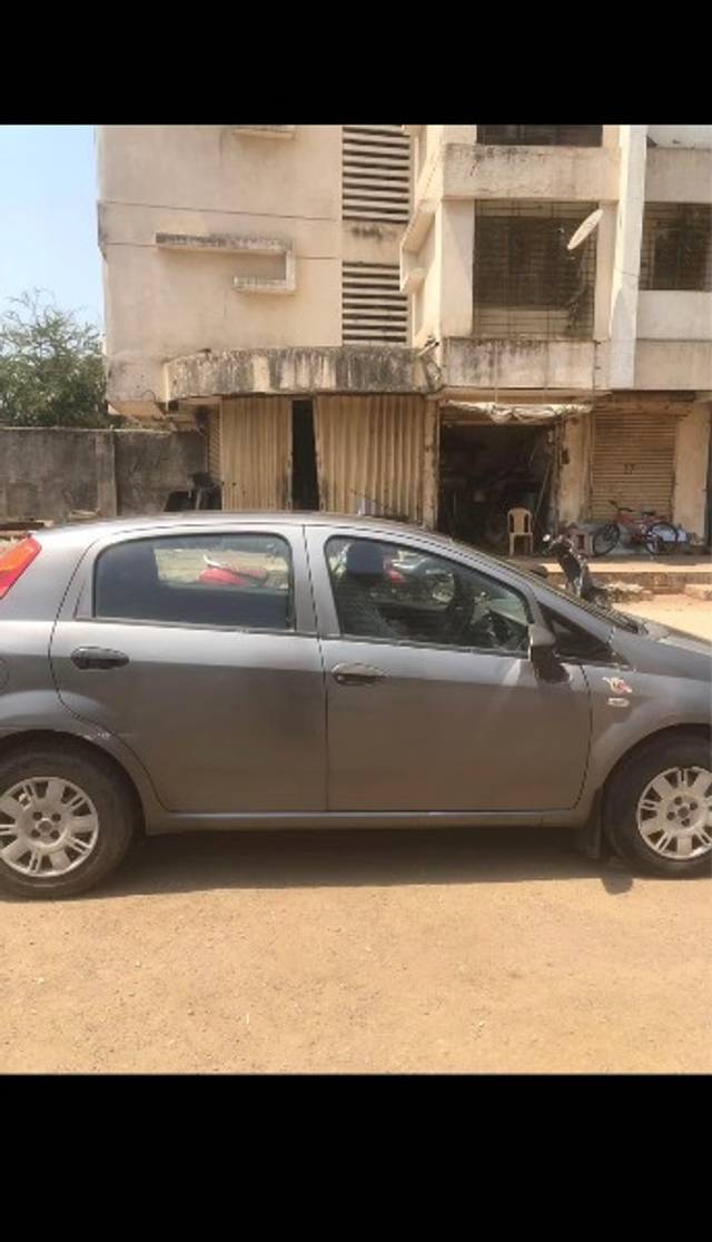 https://images10.gaadi.com/usedgaadi-sellcar/UsedCar/f5a3e8e6a/7f002b18-0348-4ff5-ad17-13023a23eb3f.jpeg?imwidth=6401