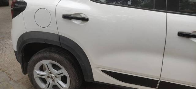 https://images10.gaadi.com/usedgaadi-sellcar/UsedCar/f5a46c44a/2951f67c-ff7f-4cae-998b-f464a3fe3e65.jpg?imwidth=6402
