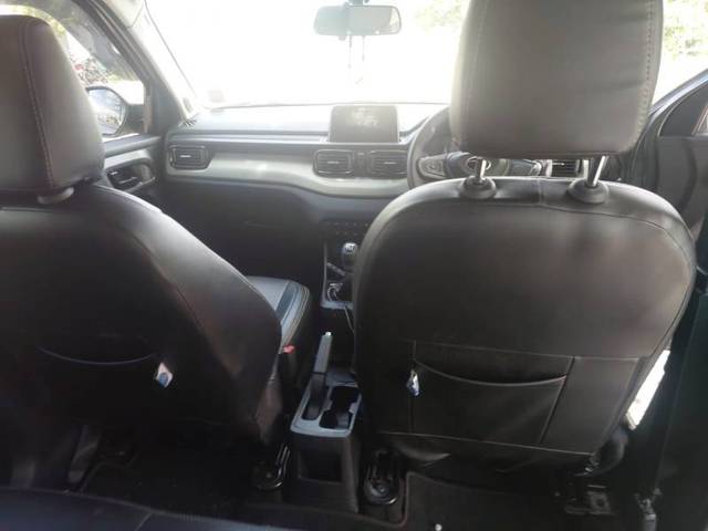https://images10.gaadi.com/usedgaadi-sellcar/UsedCar/f5a4a463a/0e7fa4b1-ef2d-490b-809f-55fb3a9f046a.jpg?imwidth=6402