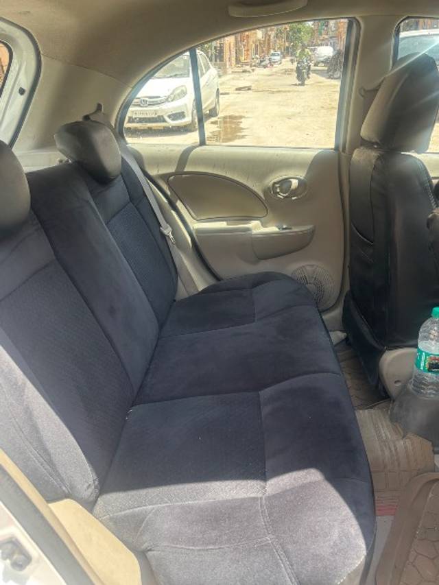 https://images10.gaadi.com/usedgaadi-sellcar/UsedCar/f5a4d2daa/f1000a92-44e0-4eb8-b25d-45d327dc9827.jpeg?imwidth=6400