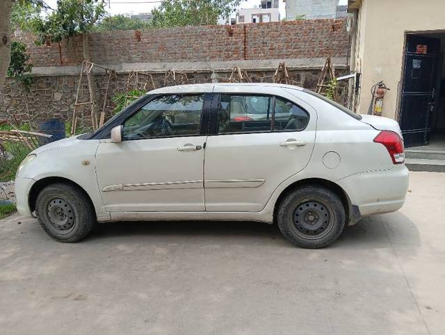 https://images10.gaadi.com/usedgaadi-sellcar/UsedCar/f5a53bdfa/9d22ffbe-1cb1-4ad6-943e-ea41ca2b23bf.jpg?imwidth=6400
