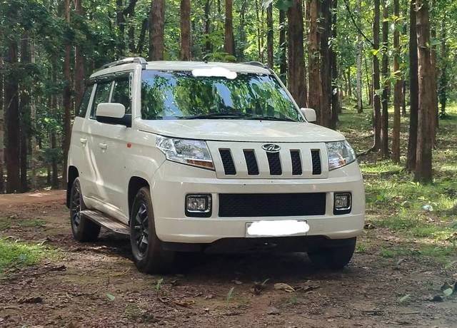https://images10.gaadi.com/usedgaadi-sellcar/UsedCar/f5a642e7a/eda00bd1-3324-4e23-aa5a-f7cc8d06dde8.jpg?imwidth=6400