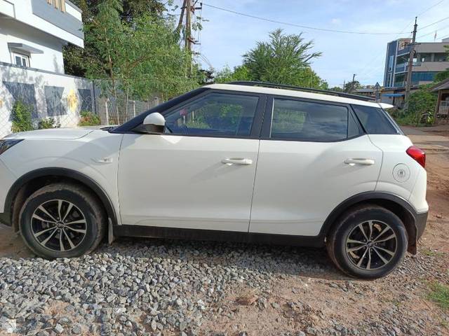 https://images10.gaadi.com/usedgaadi-sellcar/UsedCar/f5a66d11a/1c9969d3-8c72-4808-acad-b67949da1f94.jpg?imwidth=6401