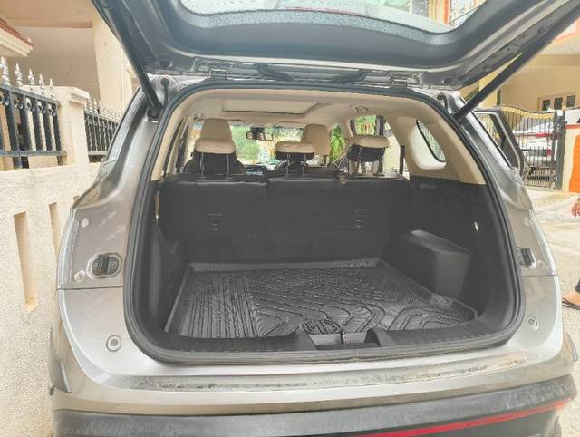 https://images10.gaadi.com/usedgaadi-sellcar/UsedCar/f5a6b47ea/4d60b64c-09df-4851-bc50-597ac895d51e.jpg?imwidth=6402