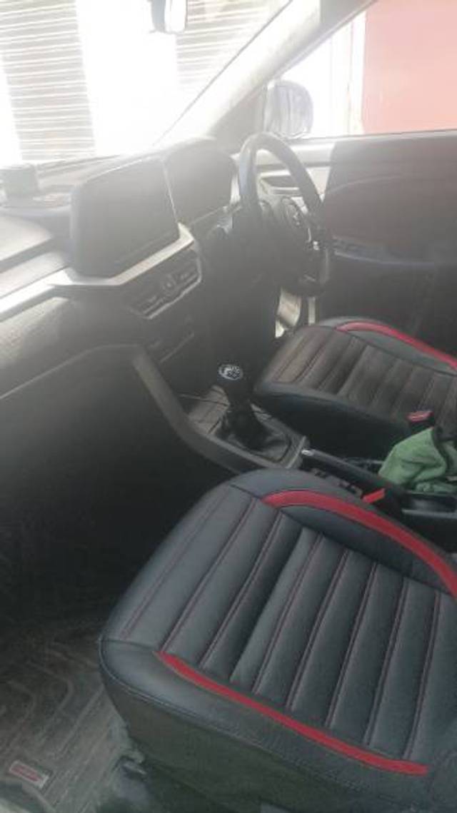https://images10.gaadi.com/usedgaadi-sellcar/UsedCar/f5a759ada/f5a14cef-2214-43bb-b99c-419ce7f90b67.jpeg?imwidth=6402