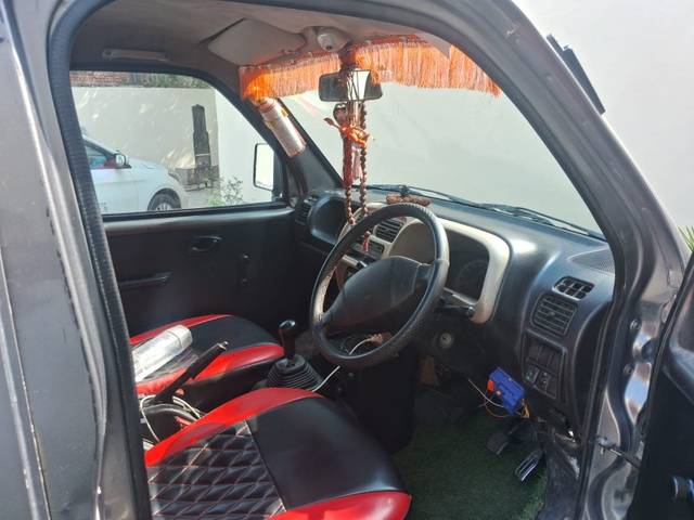 https://images10.gaadi.com/usedgaadi-sellcar/UsedCar/f5a78b4ca/cb9b4057-d476-4854-94ab-50bb98e3f69f.jpeg?imwidth=6402